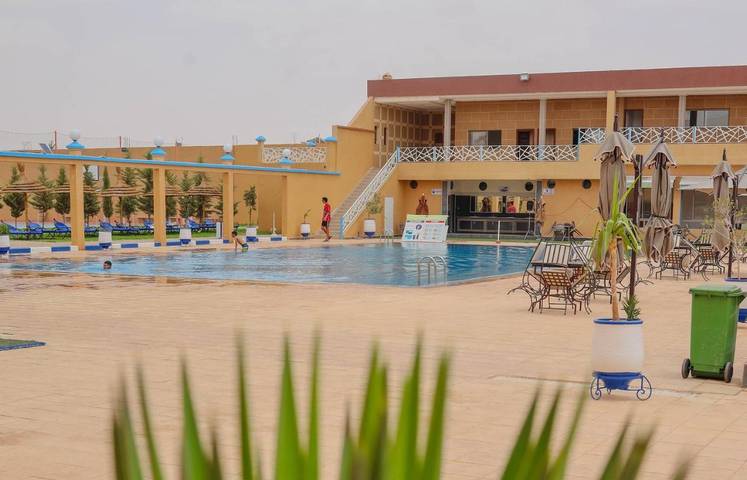 Hôtel pour 3 personnes, avec piscine et bassin pour enfant ainsi que vue et jardin, adapté aux familles