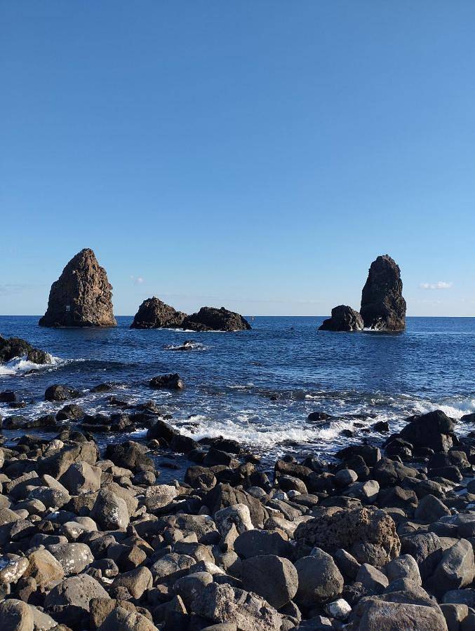 Appartamento intero, Two-Bedroom Apartment in Cannizzaro, Aci Castello