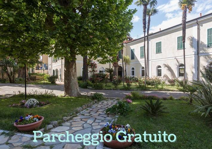 Hotel per 7 persone, con giardino - 1