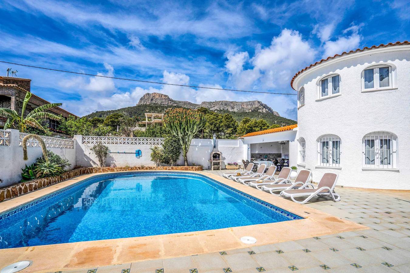 Chalet para 24 personas con terraza in Calpe, Costa Blanca