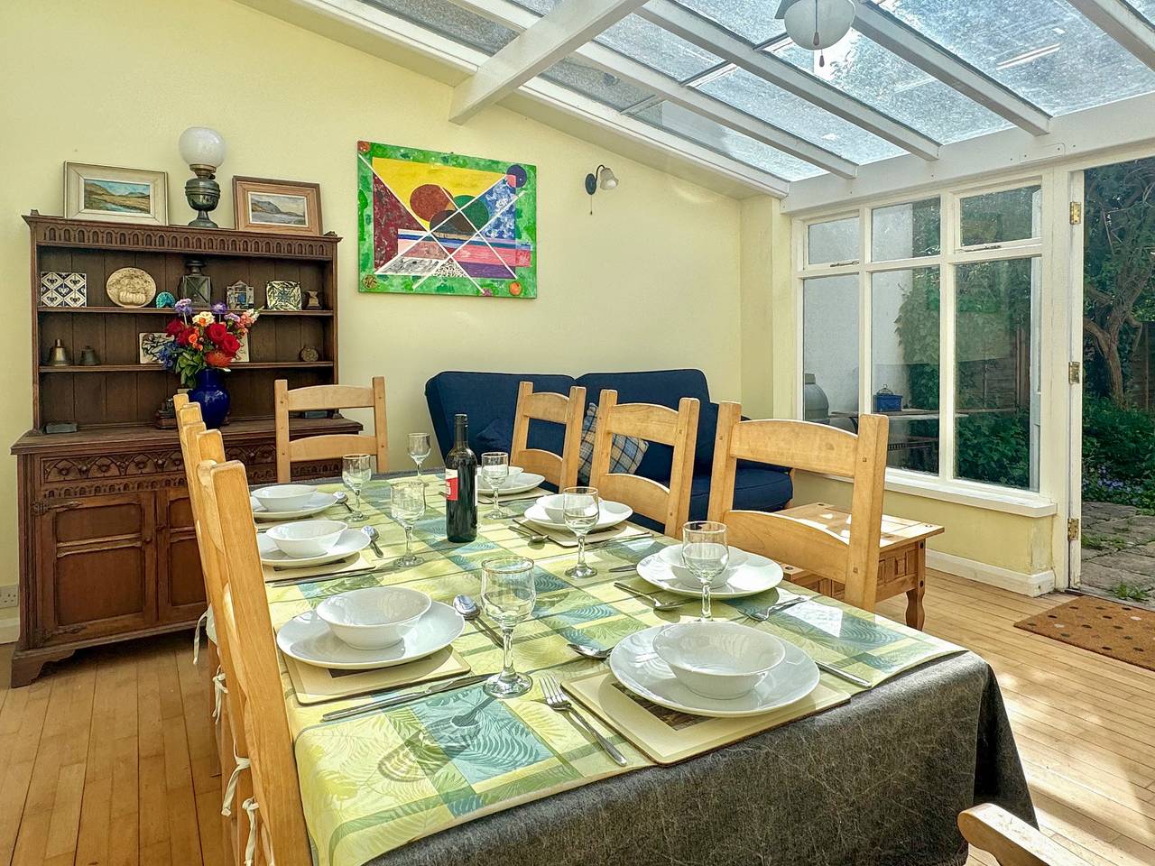 Thecatontheroof in Swindon, North Wessex Downs