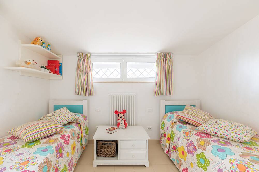 Villa Piccola Duna mit Blick auf das Meer exklusiven direkten Zugang zum 50 m langen Strand in Fondi, Pontinische Ebene