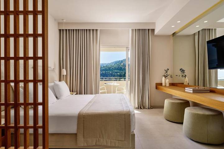 Bungalow für 2 Personen, mit Ausblick und Garten sowie Pool auf Korfu - 4