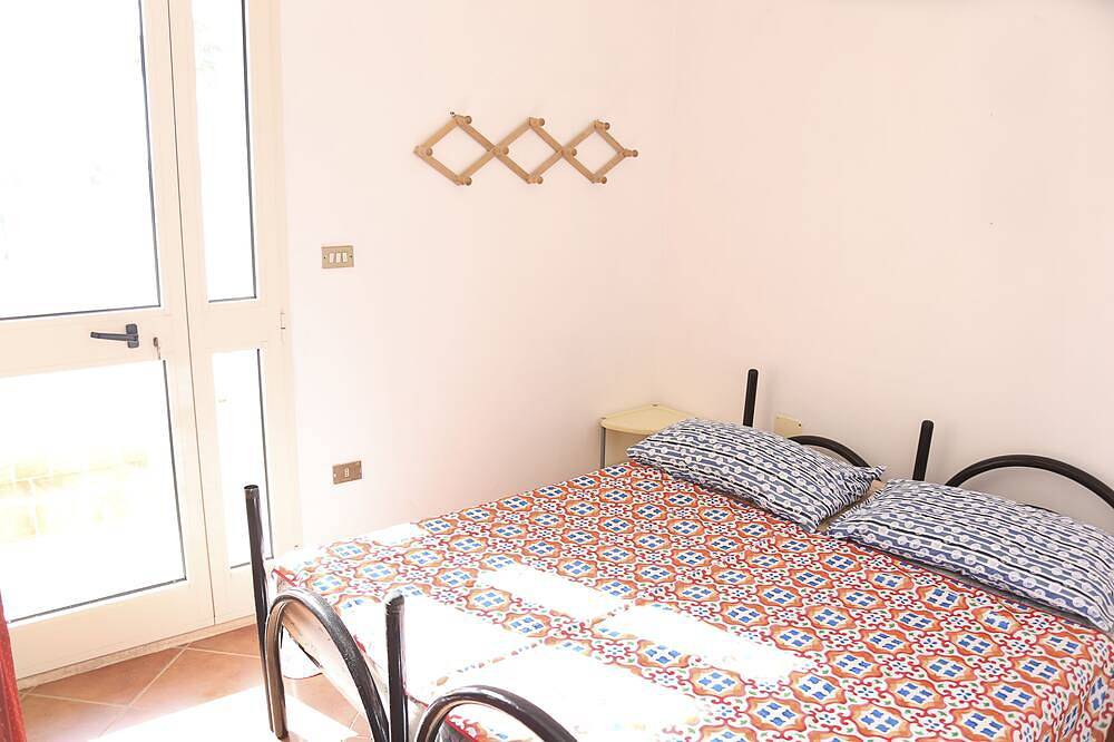 Ganze Wohnung, Villa Bona 2 with terrace in Specchiarica, Manduria