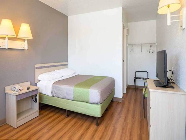 Apartamento entero, 1 cama doble | accesible para personas con movilidad reducida | bañera in Pueblo (desambiguación), Condado de Pueblo