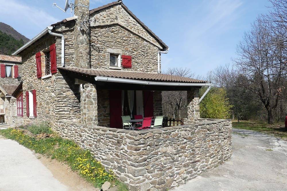 Ganze Wohnung, 2/3-person gîte: La Bergerie in Gravières, Parc naturel régional des Monts d'Ardèche
