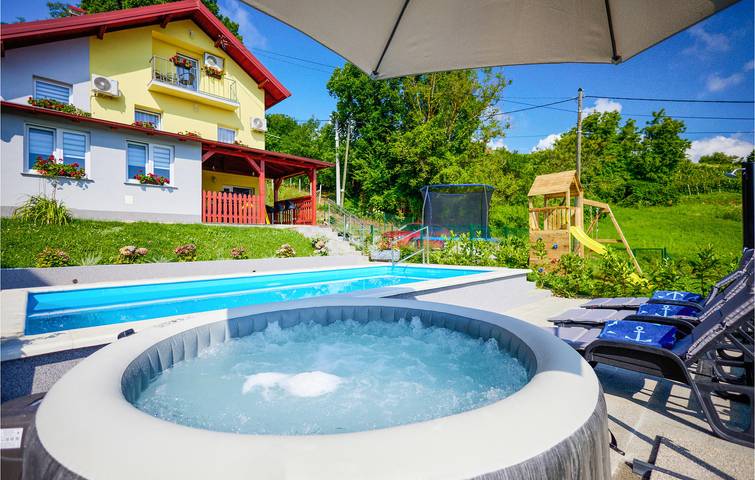Ferienhaus für 6 Personen, mit Pool und Whirlpool sowie Sauna und Garten - 1
