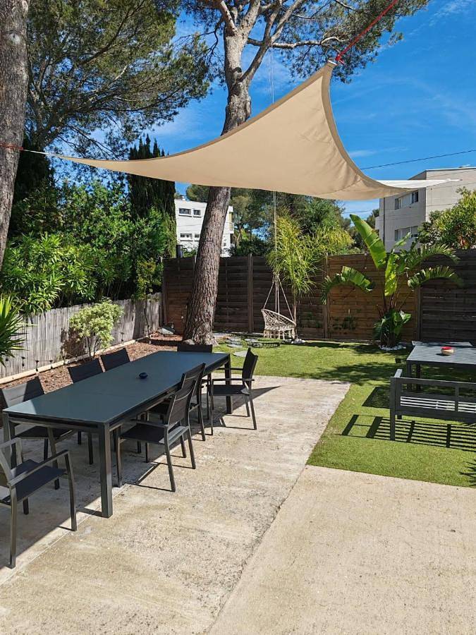 Villa pour 5 personnes, avec terrasse ainsi que piscine et jardin dans Boulouris