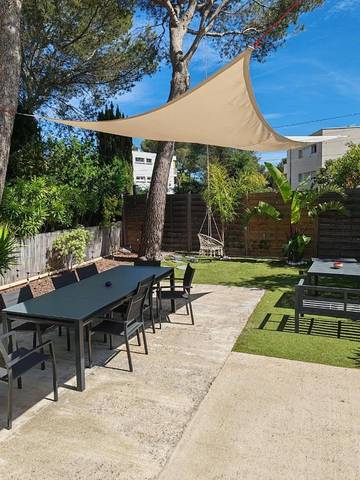 Villa pour 5 personnes, avec piscine ainsi que terrasse et jardin dans Boulouris