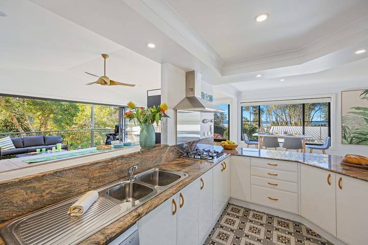 Holiday home for 8 people in Bonny Hills