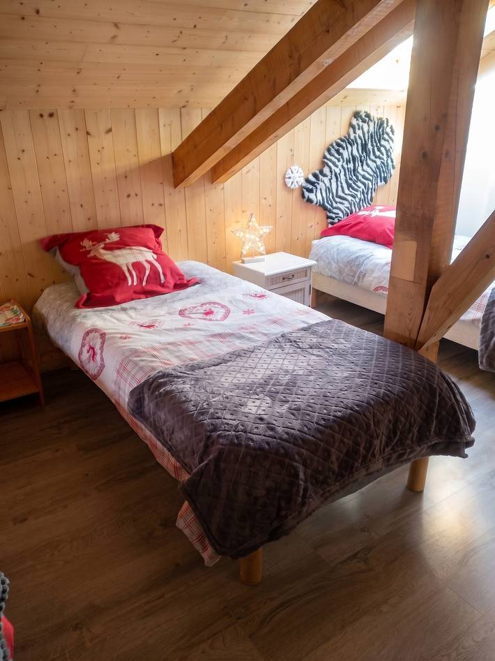 Estudio entero, Estudio cómodo en Taninges, 25 m² con vista al jardín in Taninges, Region Bonneville