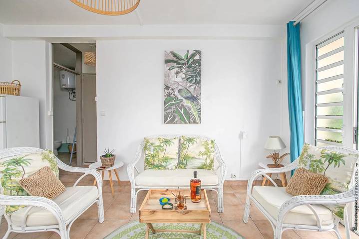 Appartement entier, Appartement avec terrasse à Fort-de-France, 40 m², vue ville in Martinique