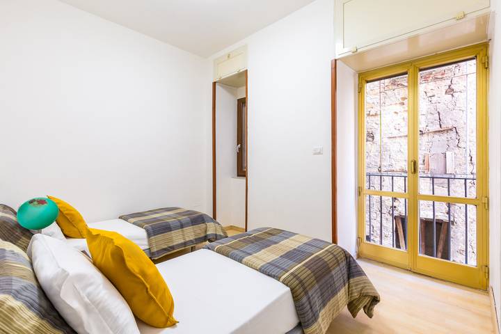 Gîte pour 4 personnes, avec balcon à Naples - 2
