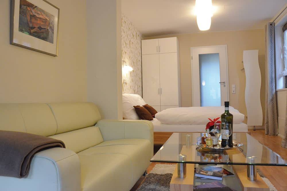 Entire apartment, Reisekultouren Apartment Leopold in the center of Detmold in Detmold, Kreis Lippe
