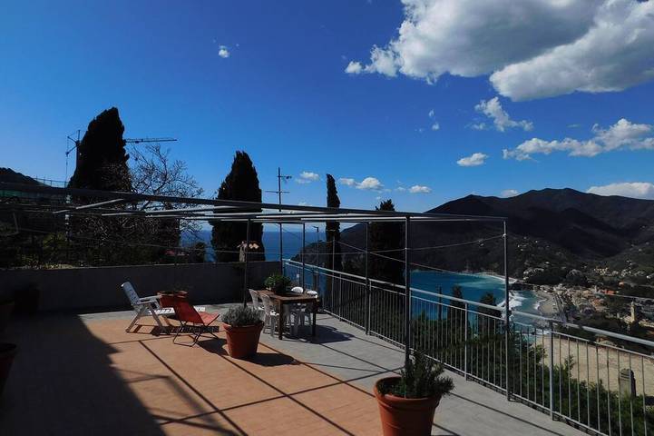 Ferienhaus für 4 Personen, mit Terrasse in Moneglia