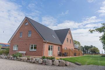 Ferienhaus für 9 Personen, mit Garten und Terrasse auf Fehmarn