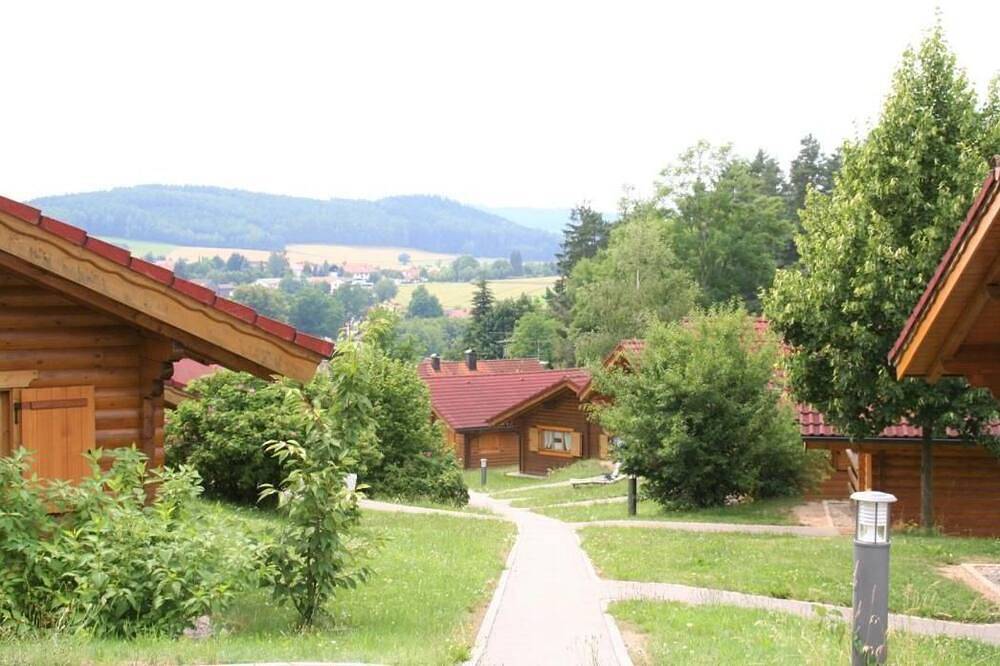 Sta-23 - Ferienhaus mit überdachter Terrasse - Naturerlebnisdorf Stamsried im in Stamsried, Ostbayern