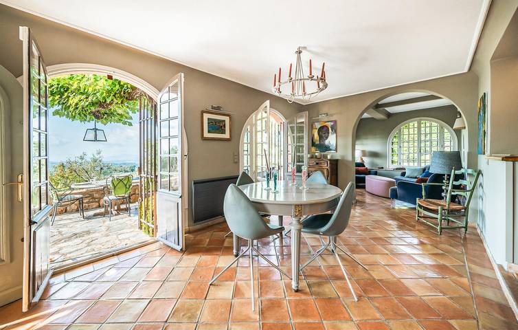 Charmante 2-Zimmer-Wohnung mit Pool und Terrasse in der Nähe von Le Bar-sur-Loup in Châteauneuf-Grasse, Mittelmeerküste (Frankreich)