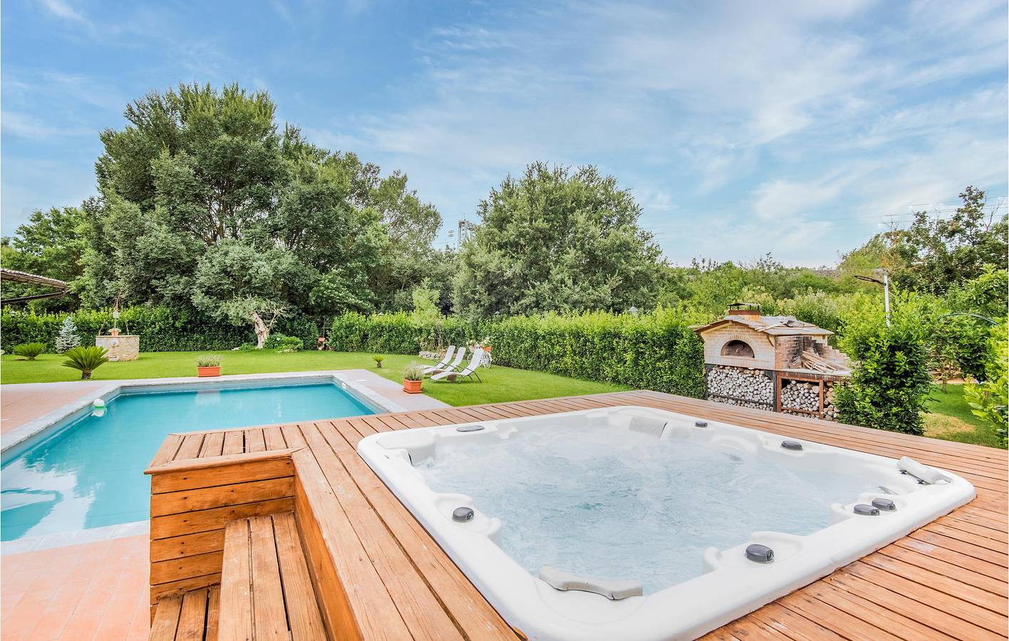 135 sqft Apartment w/ WiFi, AC, Parkplatz, Pool & Garten in Castiglion Fiorentino, Arezzo Provinz