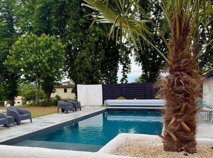 Gîte pour 3 personnes, avec jardin ainsi que piscine et vue à Villeréal