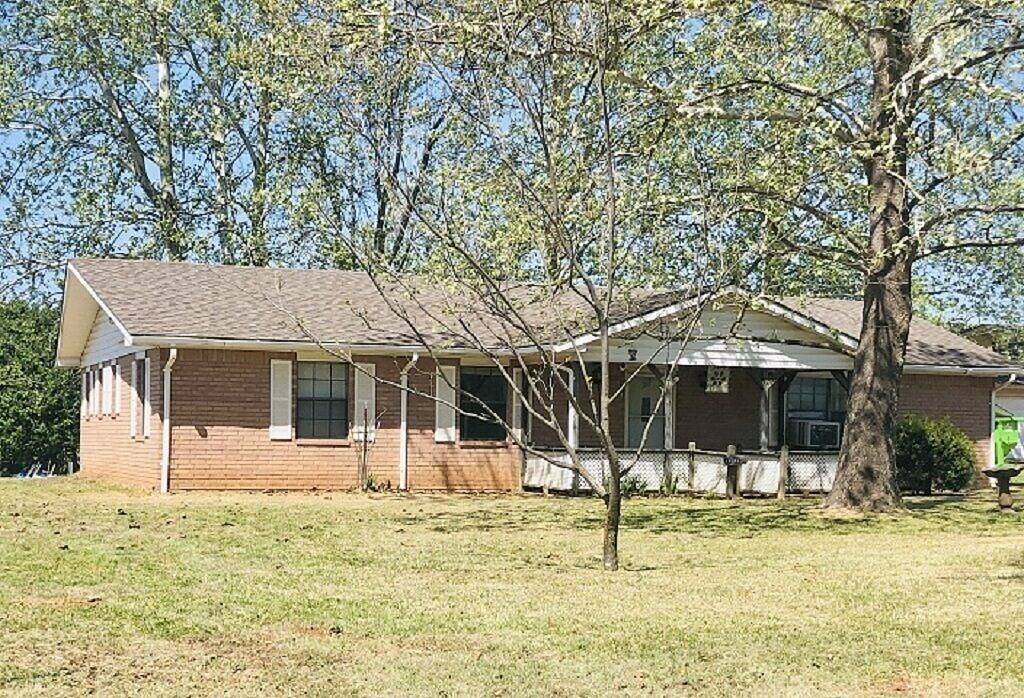 Enjoy a cozy holiday getaway in our peaceful rural home. in Lake Texoma