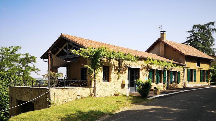 Gîte pour 8 personnes, avec terrasse, animaux acceptés - 1