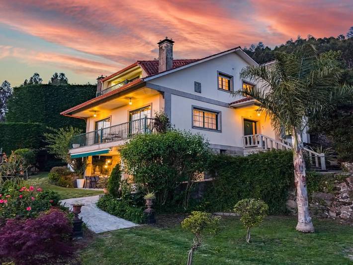 Casa rural para 8 personas, con piscina además de jardín y vistas en Rias Baixas - 2