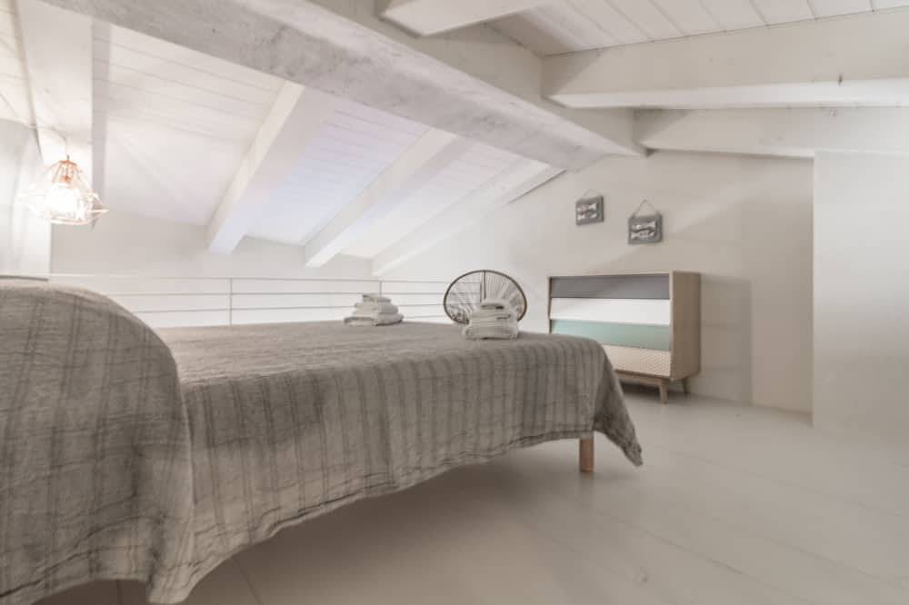 Ganze Wohnung, Modernes Apartment mit zwei Schlafzimmern und kostenlosem Wlan in San Pantaleo, Olbia