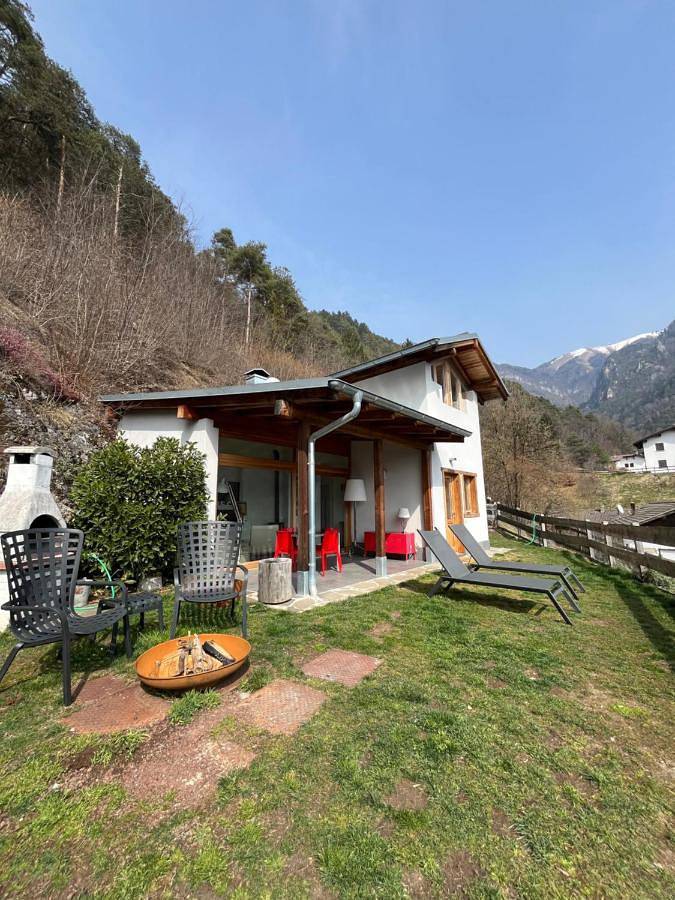Chalet Ai Grecc - Lake View Wellness Chalet in Mezzolago, Ledro