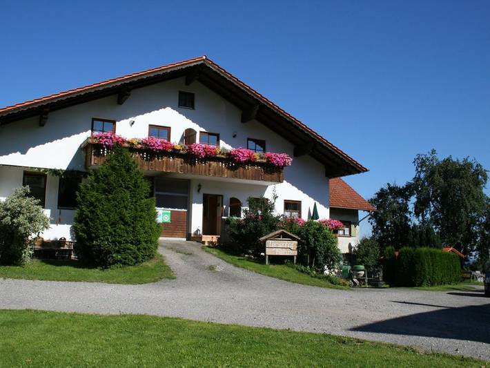 Ferienhaus für 4 Personen, mit Balkon und Balkon/Terrasse sowie Garten in Stiefenhofen