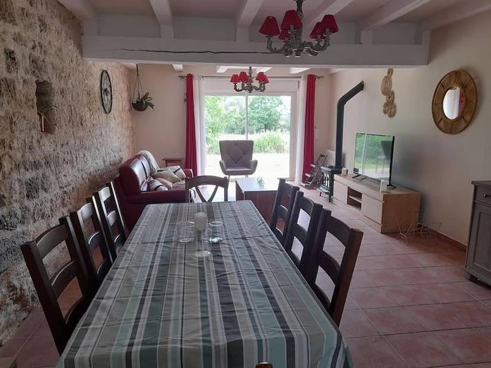 Location de vacances pour 8 personnes, avec jardin à Lavaurette - 2