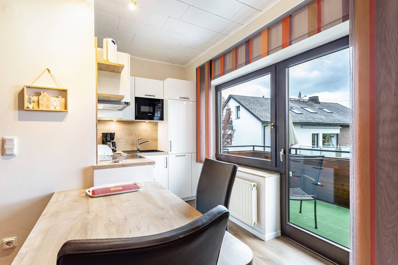 Ganze Wohnung, Haus Schönblick - "Appartment 6" mit Bergblick, Balkon und Wi-Fi in Willingen, die Mittelgebirge