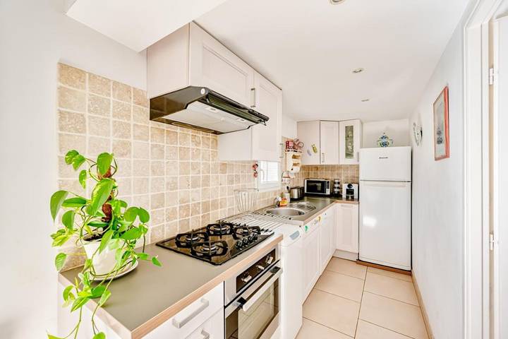 Gîte pour 3 personnes, avec piscine ainsi que terrasse et jardin à Puget-Ville - 4