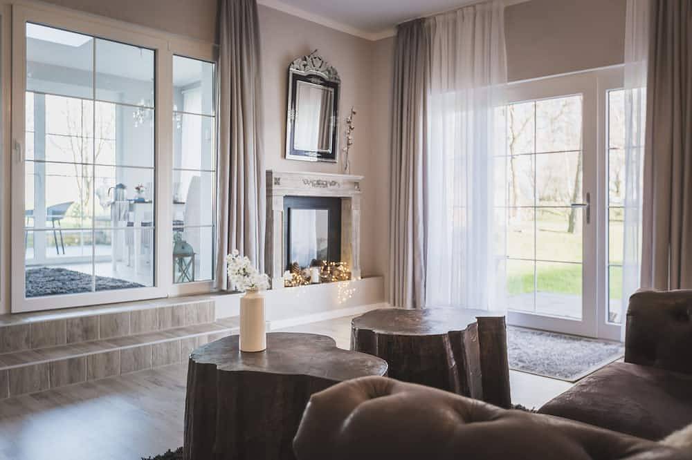 Exklusives Ferienhaus für 2 Personen, 75qm, Seenähe, mitten im Grünen in Langen (Brandenburg), Fehrbellin