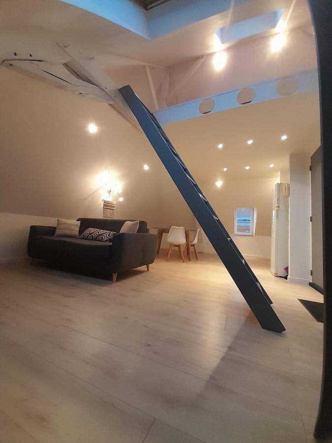 Appartement entier, Appartemant en plein centre de Somain in Somain, Département Nord