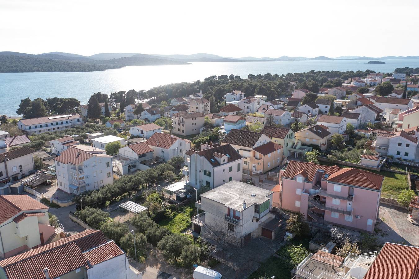 Ganze Wohnung, 2-Zimmer-Ferienwohnung mit Balkon und Meerblick Pirovac, Sibenik A-22567-b in Pirovac, Šibenik-Knin