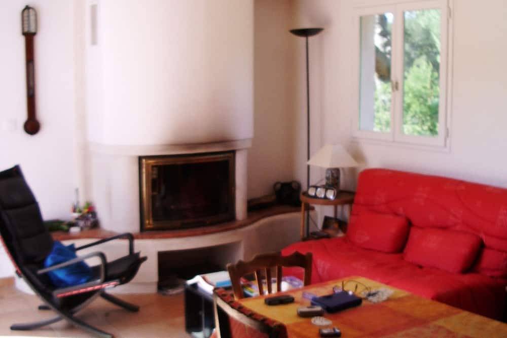 Villa in the countryside in a wooded property in Hyeres, Porquerolles