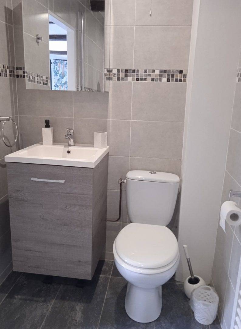 C'est la Vie ! Chambres d'hôtes - Green room in Saint-Malo-des-Trois-Fontaines, Région de Vannes