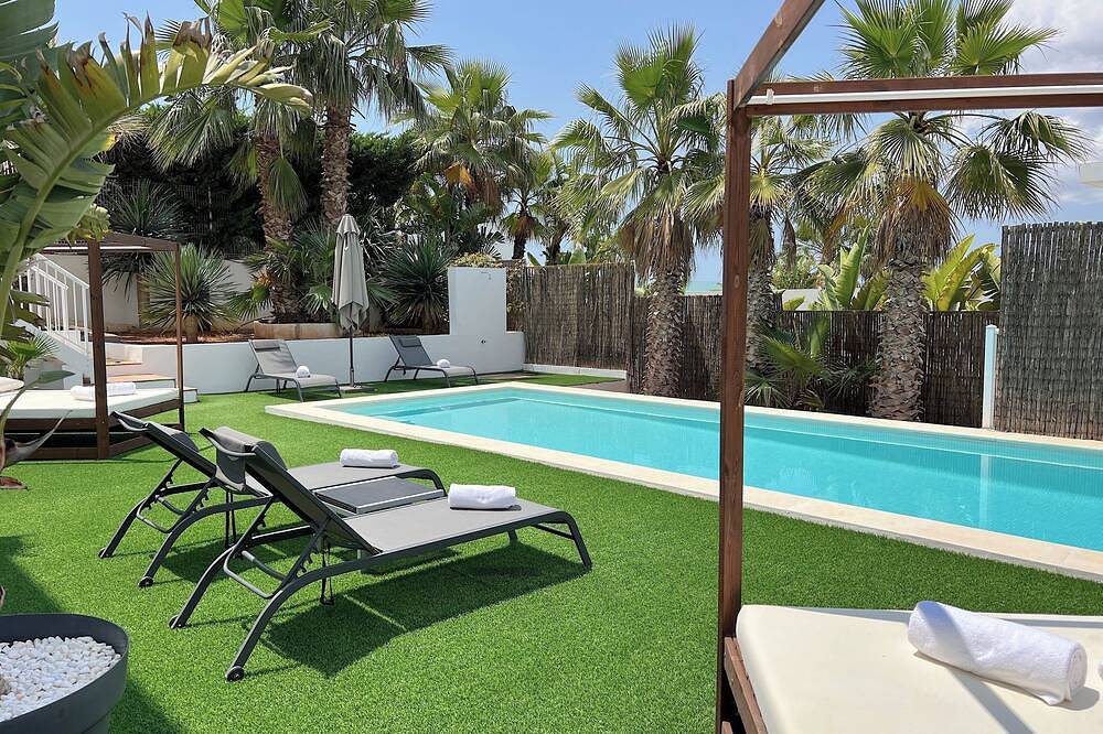 Villa Julieta 2Km From Ibiza City And Talamanca Beach in Cap Martinet, Santa Eulària des Riu