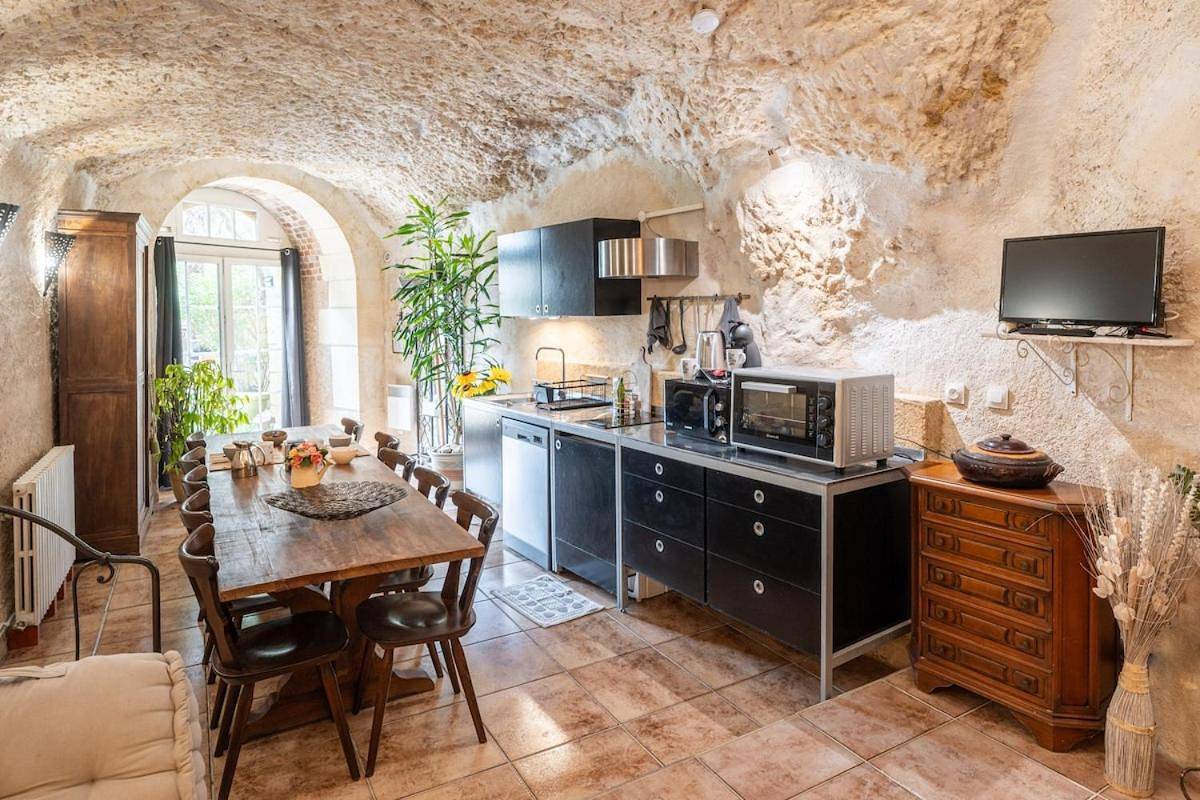 Troglodyte familiale Fleur de Chaux proche Amboise in Chançay, Région de Tours