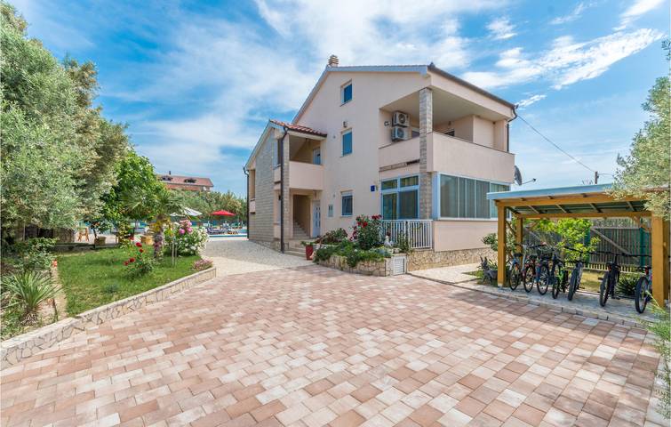 Vakantiehuis voor 10 personen, met terras - 1