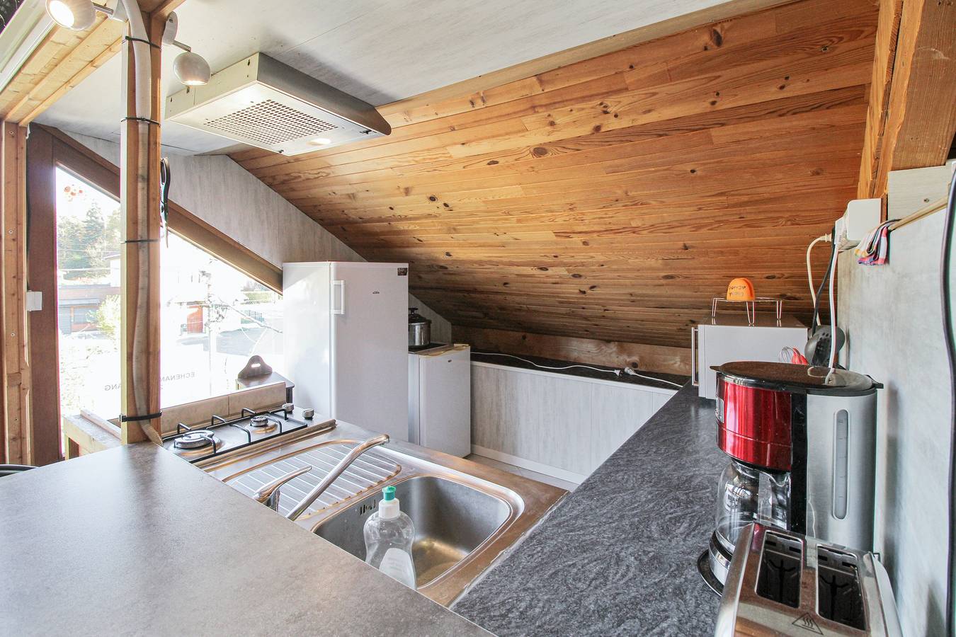 Apartamento entero, Amplio apartamento en Échenans de 80 m² con estacionamiento incluido in Ensemble de paroisses Saint-Barnabé, Doubs (desambiguación)