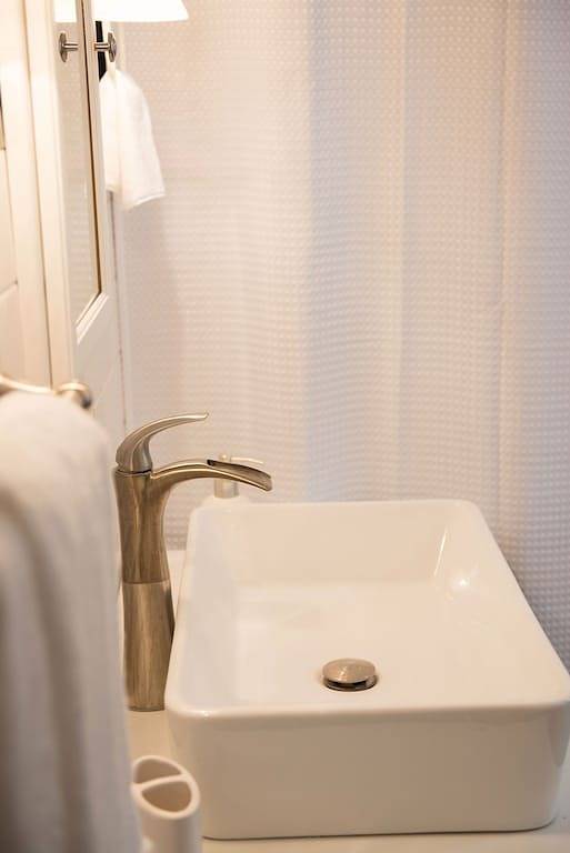 Urige 1932 \"Bissman Cottage\" komplett renoviert, in der historischen Innenstadt in Springfield (MO), Greene County (MO)