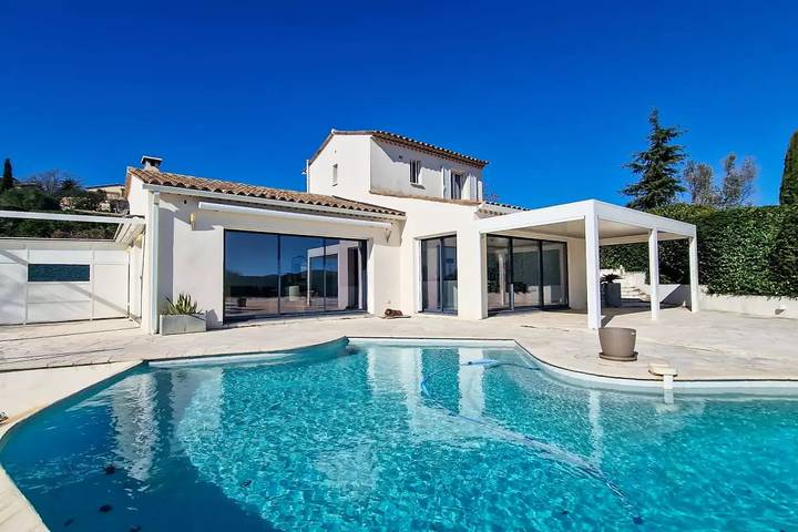 Location de vacances pour 10 personnes, avec vue et jardin à Les Adrets-de-l'Estérel - 3