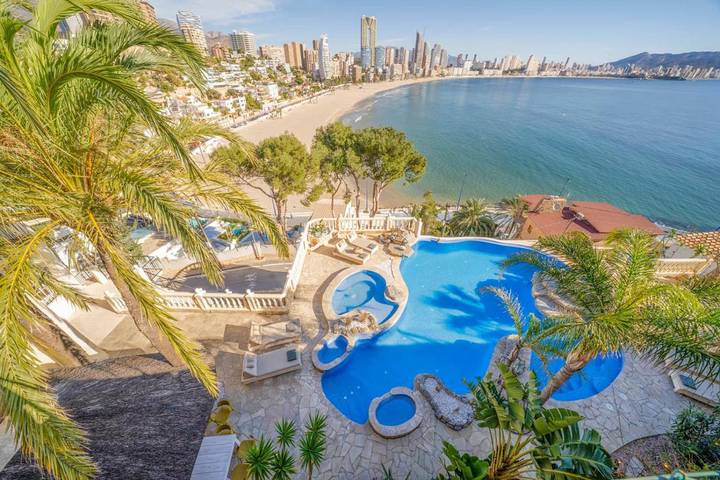 Villa pour 14 personnes, avec jacuzzi ainsi que balcon et piscine à Benidorm - 2
