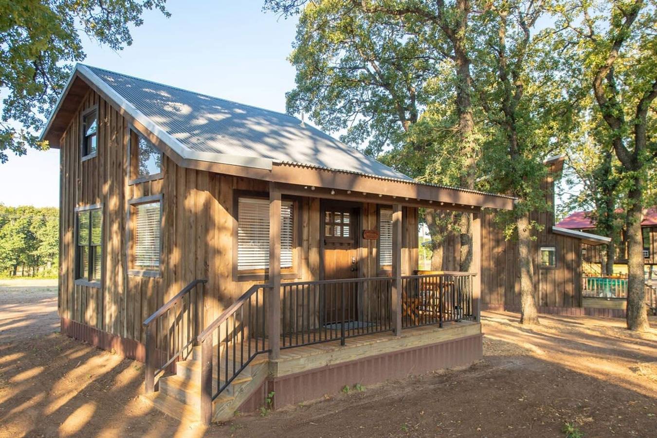 The Goldfinch Cabin (15 Min to Magnolia & Baylor) in McLennan County