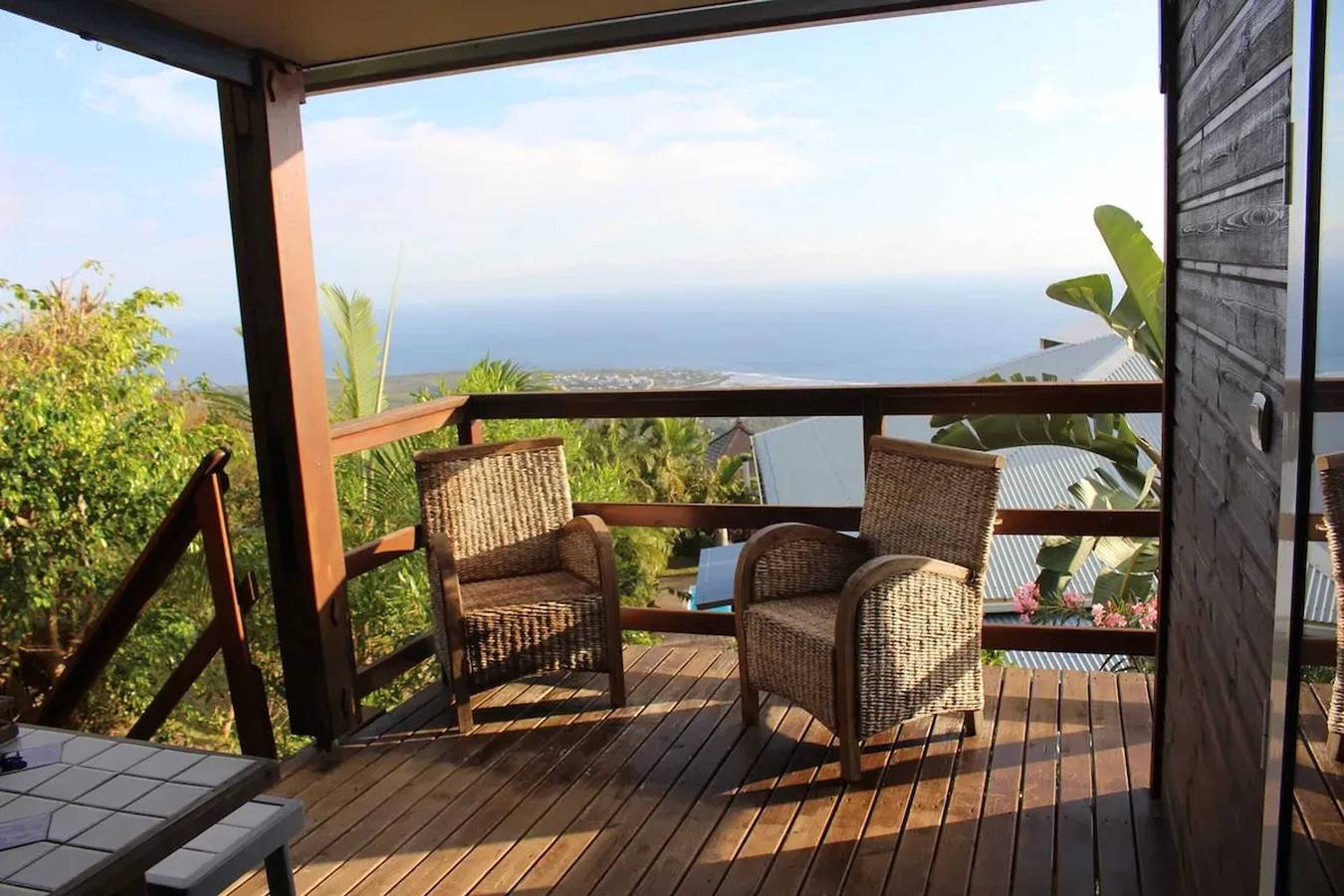 Appartement entier, Appartement convivial avec vue sur la mer in Avirons, Île de la Réunion