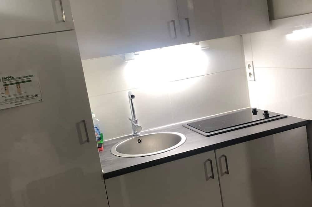 Entire apartment, Superbe Appartement Haut Plafond Lumineux Central in Brussels, Brussels region