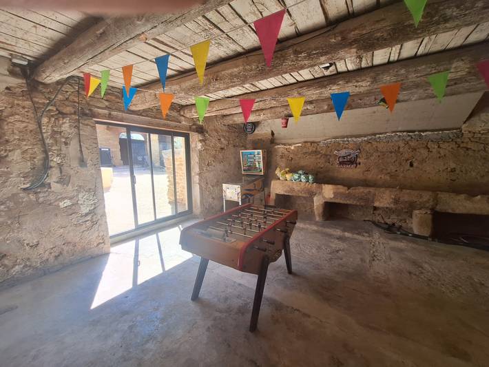Casa vacanze "Chezvéro Gîte Le Juvaquatre" con piscina privata, Wi-Fi e aria condizionata in Suze-la-Rousse, Nyons e dintorni