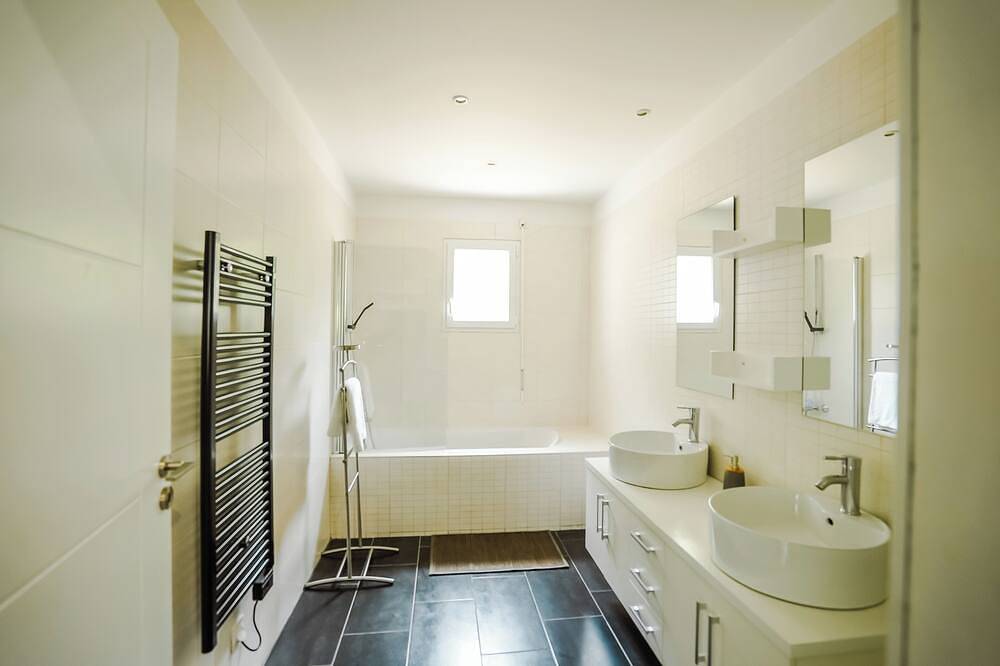 Les Cayrous Villa 4**** in Luzech, Quercy